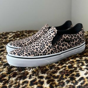 Women’s Vans leopard slip-on shoes